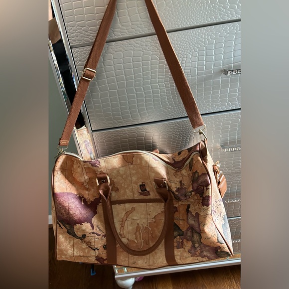 Ah Young Travel Duffel Bag From Giles N Brooks - Picture 15 of 16